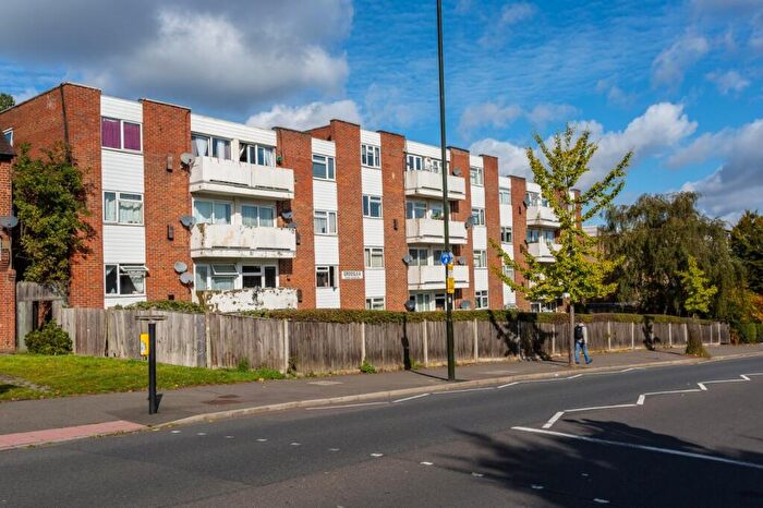 2 Bedroom Apartment To Rent In Bishopsford Road, Morden, Surrey, SM4