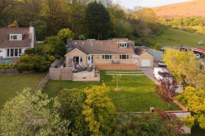 5 Bedroom Detached House For Sale In Bettws Road, Llangeinor, Bridgend County Borough, CF32