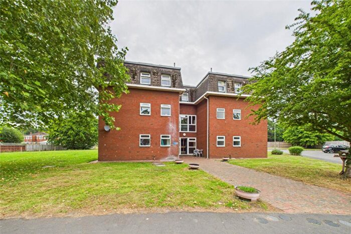 1 Bedroom Apartment For Sale In Bartons Way, Farnborough, Hampshire, GU14