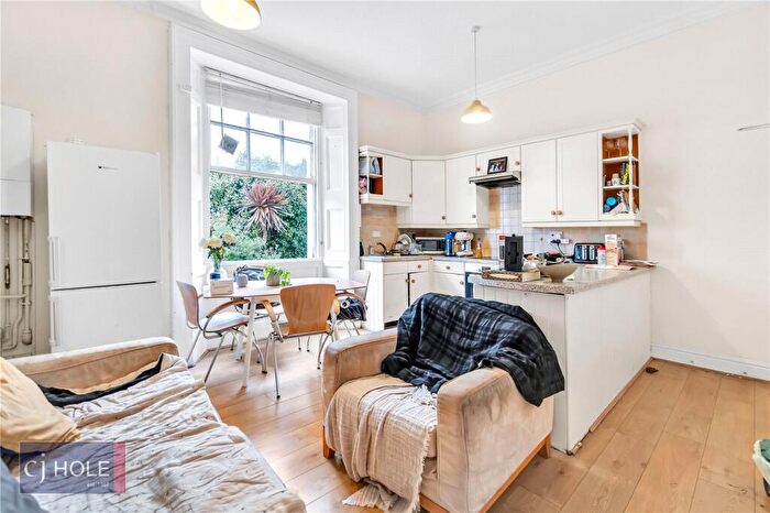 4 Bedroom Maisonette To Rent In Southleigh Road, Clifton, Bristol, BS8