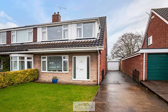 3 Bedroom Semi Detached House For Sale In Glebe Avenue, Harthill, S26
