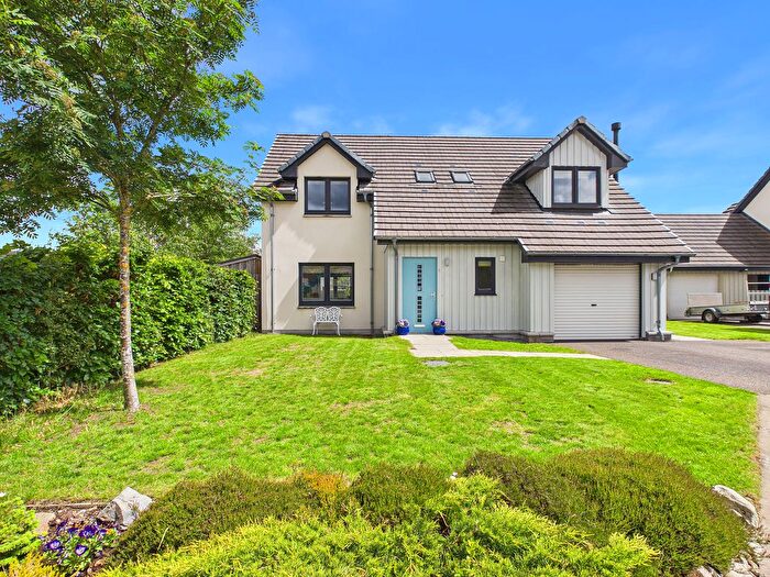 3 Bedroom Detached House For Sale In Osprey Drive, Boat Of Garten, PH24