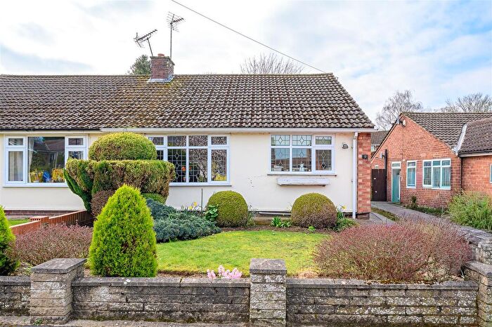 2 Bedroom Bungalow For Sale In Riversvale Drive, Nether Poppleton, York, YO26