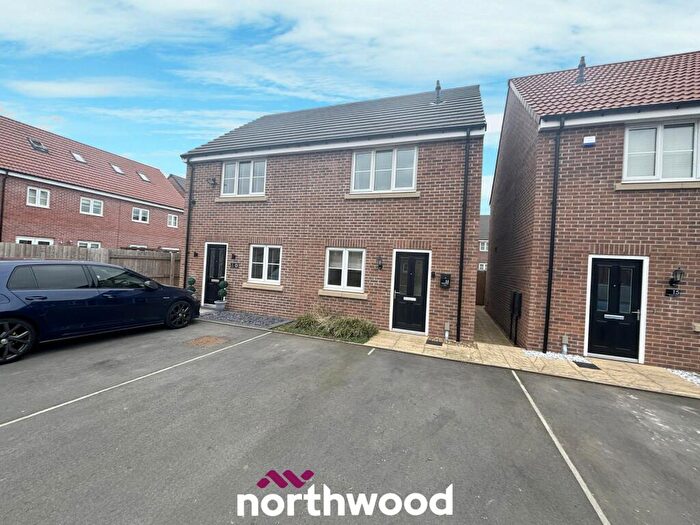 2 Bedroom Semi-Detached House To Rent In Russett Close, Hatfield, Doncaster, DN7