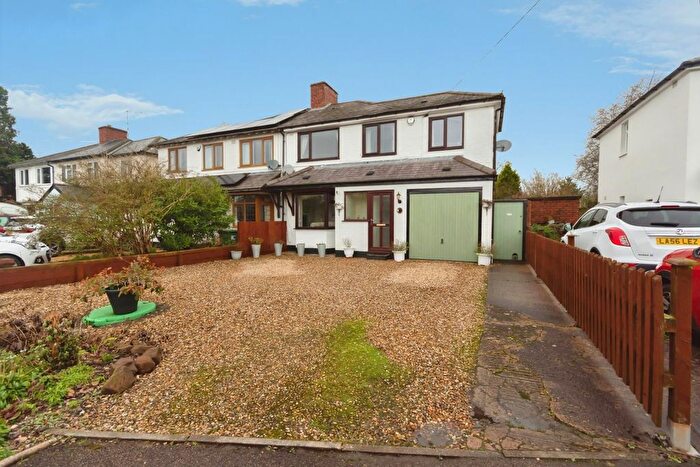 4 Bedroom Semi Detached House For Sale In Kineton Lane, Hockley Heath, Solihull, B94