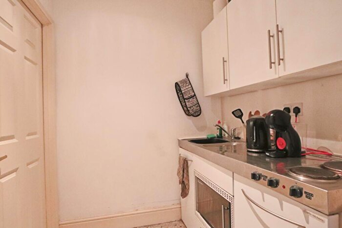 Studio To Rent In Berkeley Square, Bristol, BS8