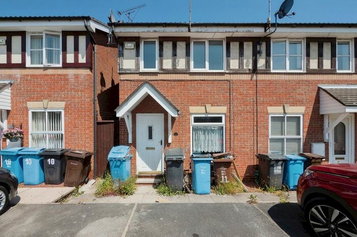 2 Bedroom End Of Terrace House To Rent In The Cotswolds, Hull, East Yorkshire, HU9