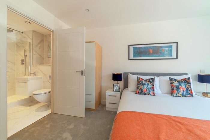 2 Bedroom Flat To Rent In Lurke Street, Bedford, MK40