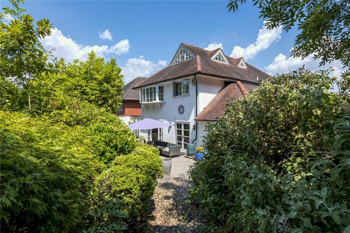 5 Bedroom Link Detached House To Rent In Robin Hood Way, Coombe, London, SW20