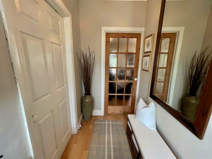 2 Bedroom Detached Bungalow For Sale In Wernddu Road, Ammanford, SA18