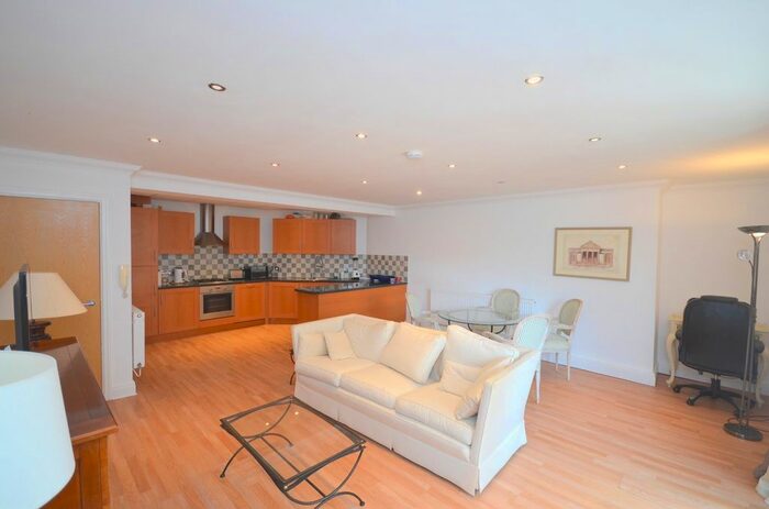 1 Bedroom Flat To Rent In Derngate, Northampton, NN1