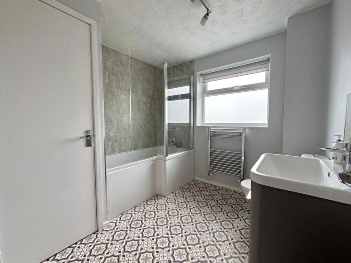 3 Bedroom Semi-Detached House For Sale In Manners Drive, Melton Mowbray, LE13