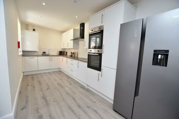 7 Bedroom House To Rent In Windmill Hill Lane, Derby, DE22