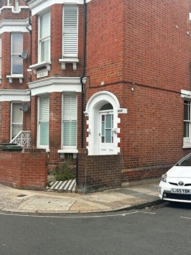 Studio To Rent In St. Johns Road, Richmond, TW9