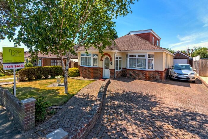 3 Bedroom Detached Bungalow To Rent In Griffiths Avenue, Lancing, BN15
