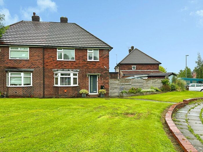 3 Bedroom Semi Detached House For Sale In Mather Avenue, Whitefield, M45
