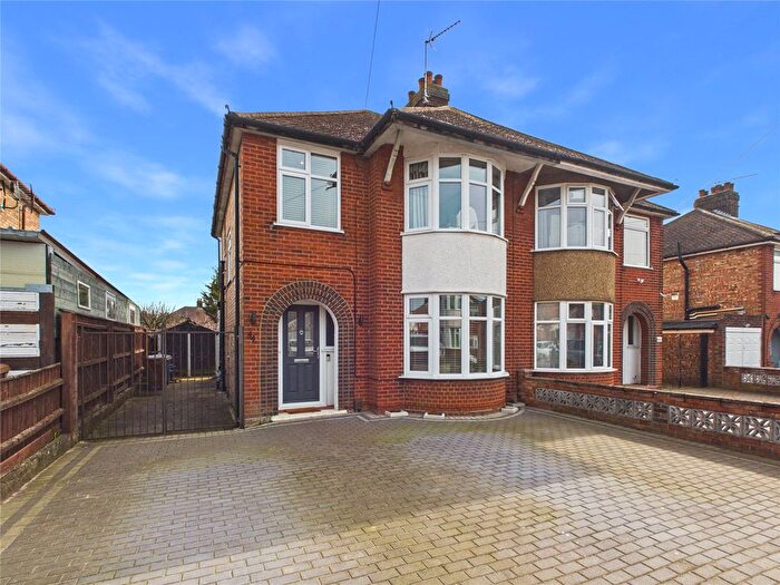 3 Bedroom Semi Detached House For Sale In Beechcroft Road, Ipswich, Suffolk, IP1