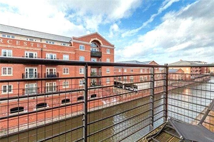 2 Bedroom Flat To Rent In Bath Road, Worcester, Worcestershire, WR5