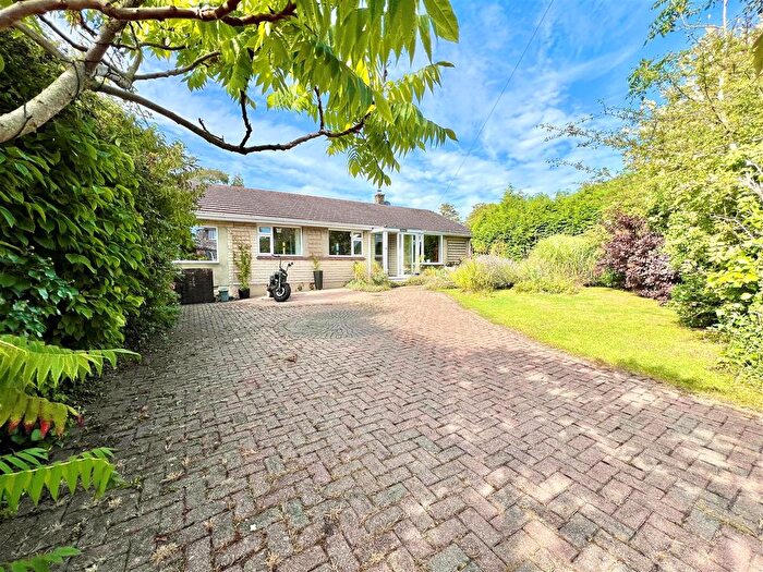 4 Bedroom Detached Bungalow For Sale In Fine Lane, Shorwell, Newport, PO30