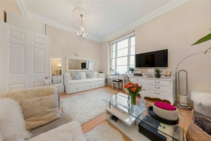 2 Bedroom Flat To Rent In Devonshire Terrace, London, W2