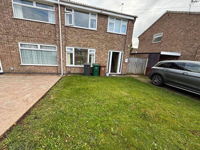 3 Bedroom Semi-Detached House To Rent In Tickham Avenue, Stenson Fields, Derby, DE24