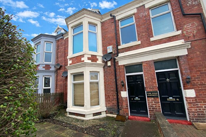 1 Bedroom Flat To Rent In Park Parade, Whitley Bay, NE26