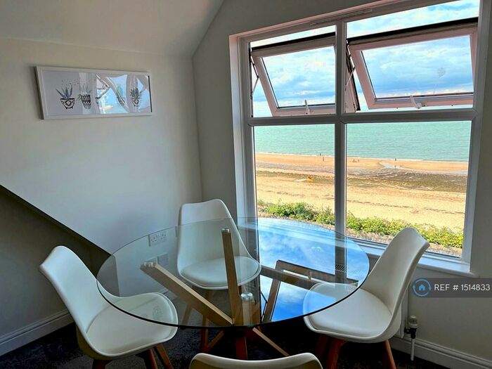 2 Bedroom Flat To Rent In Royal Esplanade, Margate, CT9