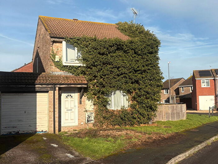 3 Bedroom Link Detached House For Sale In Samian Way, Stoke Gifford, Bristol, BS34