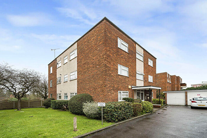 2 Bedroom Flat For Sale In Chislehurst Road, Sidcup, DA14