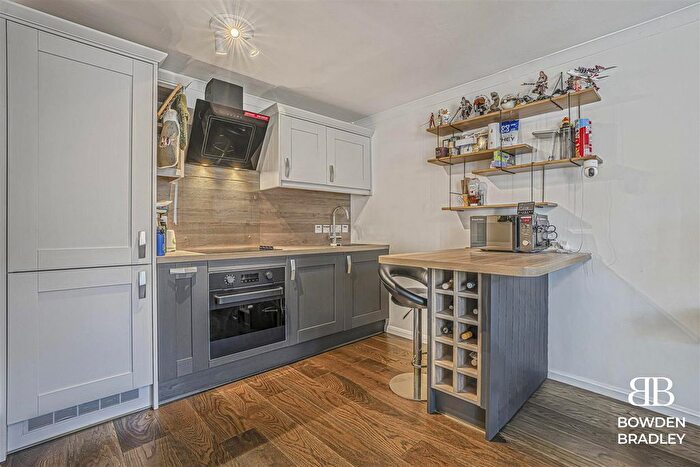 1 Bedroom Flat For Sale In Kingfisher Street, Beckton, E6