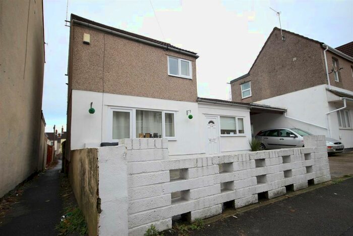 1 Bedroom Detached House To Rent In Linslade Street, Rodbourne, Swindon, SN2