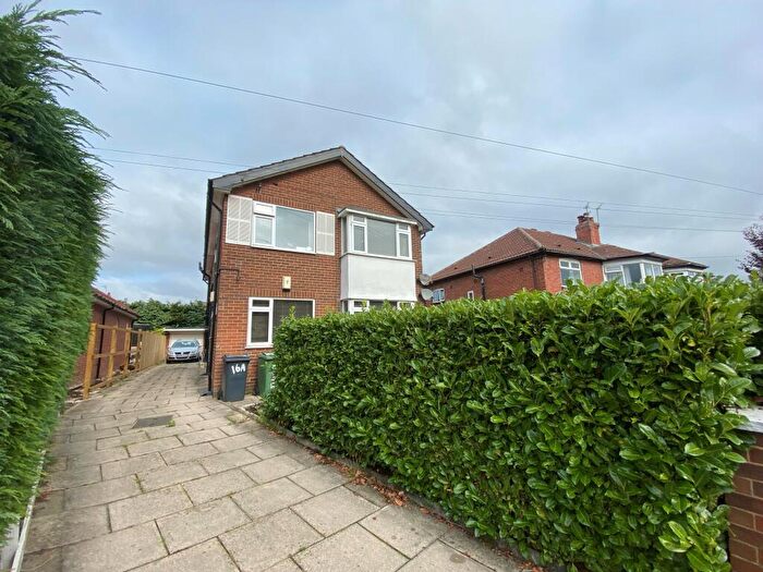 2 Bedroom Apartment To Rent In Kings Mount, Leeds, LS17