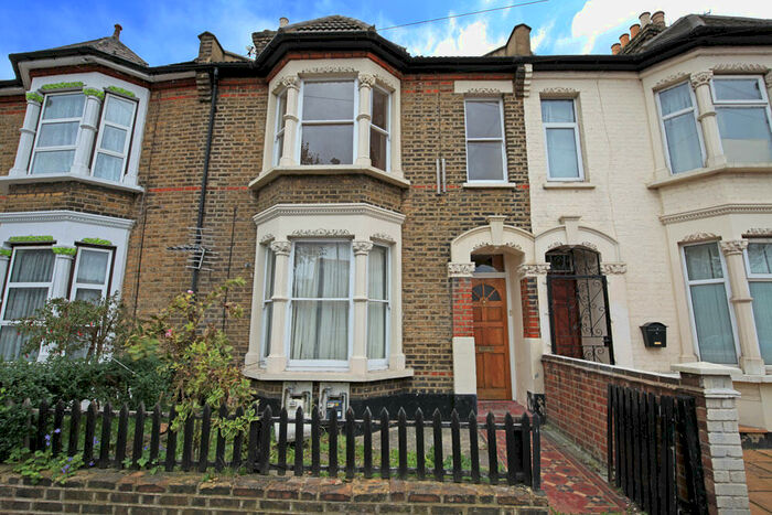 2 Bedroom Flat To Rent In Goodall Road, London, E11