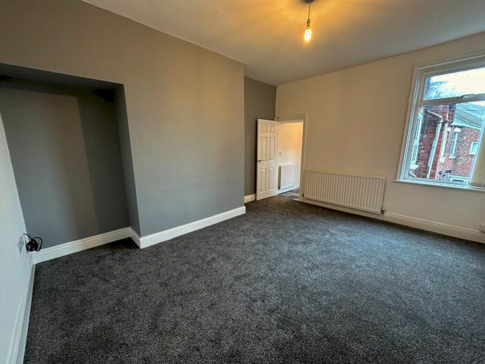 3 Bedroom Flat To Rent In Richmond Road, South Shields, NE34