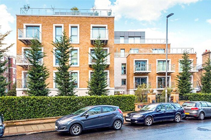 2 Bedroom Flat For Sale In Oakhill Road, Putney, London, SW15