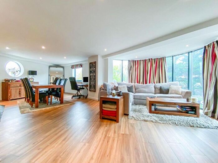2 Bedroom Apartment To Rent In Atlantic Wharf, City Wharf Atlantic Wharf, CF10