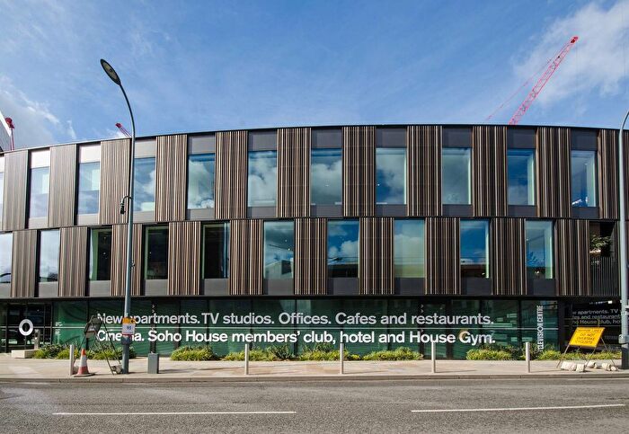 1 Bedroom Flat To Rent In Wood Lane, White City, London, W12