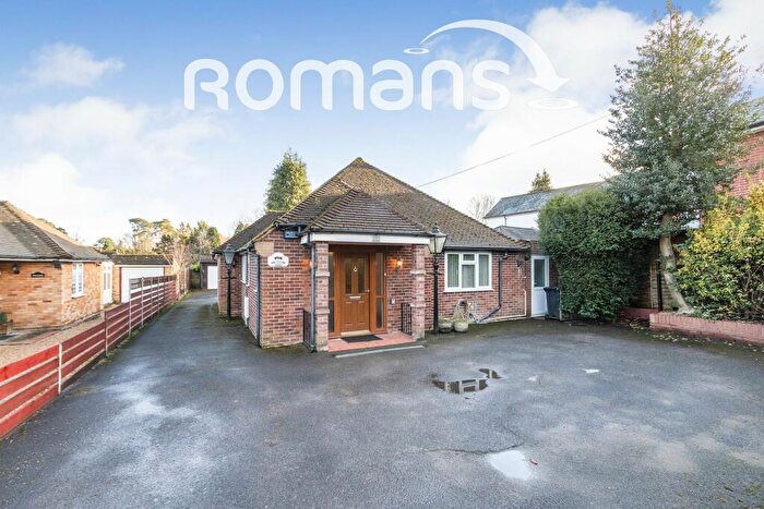 3 Bedroom Bungalow To Rent In Fleet Road Fleet, GU51