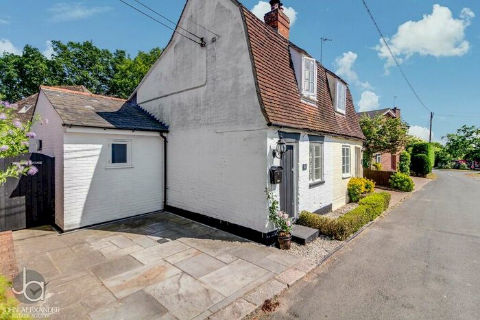 2 Bedroom Cottage For Sale In Arbour Lane, Wickham Bishops, CM8