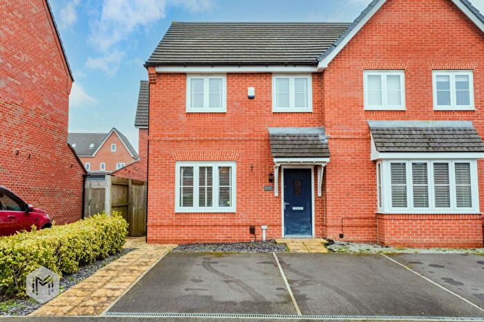 3 Bedroom Semi Detached House For Sale In Dunmail Close, Worsley, M28