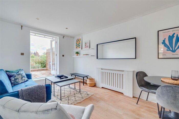 2 Bedroom Flat To Rent In New Kings Road, London, SW6
