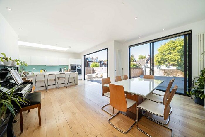 5 Bedroom Semi Detached House For Sale In Mountfield Road, Finchley, N3