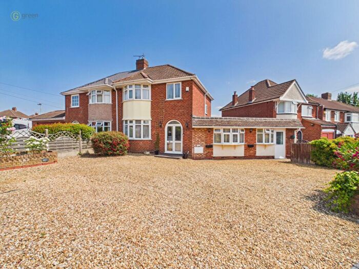 4 Bedroom Semi Detached House For Sale In Springfield Crescent, Sutton Coldfield, B76