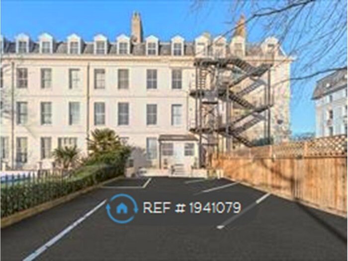 1 Bedroom Flat To Rent In Montpellier Court, Scarborough, YO11