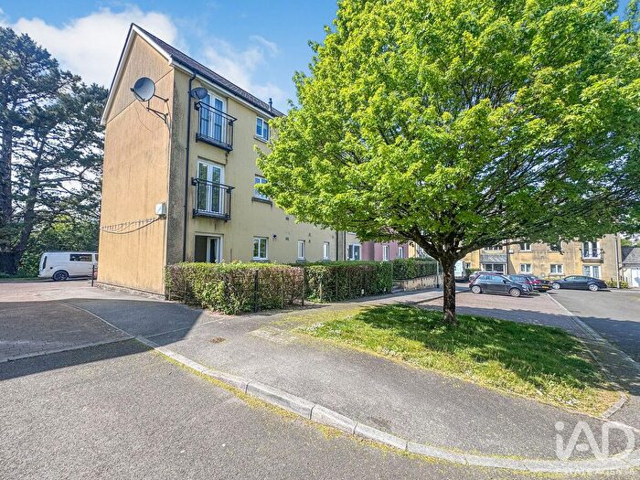2 Bedroom Flat For Sale In Tovey Crescent, Manadon Park, Plymouth, Ground Floor Apartment, PL5
