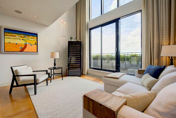 4 Bedroom Flat To Rent In Cromwell Road, London, SW7