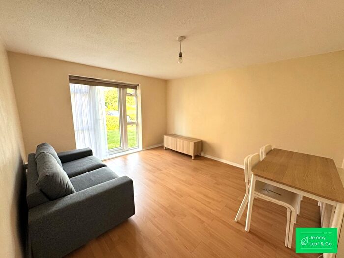 2 Bedroom Flat To Rent In New Ash Close, East Finchley, N2