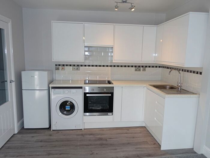 2 Bedroom Flat To Rent In Church Street, Croydon, CR0