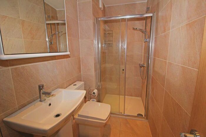 2 Bedroom Flat For Sale In London Road South, Poynton, SK12