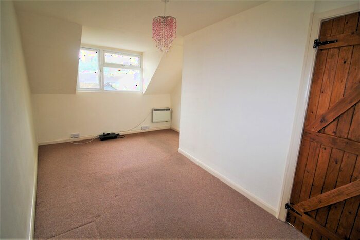 1 Bedroom Flat To Rent In Market Street, Newton Abbot, TQ12